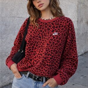 Nike pink and Black Leopard Print crew neck gym girl sweatshirt size large